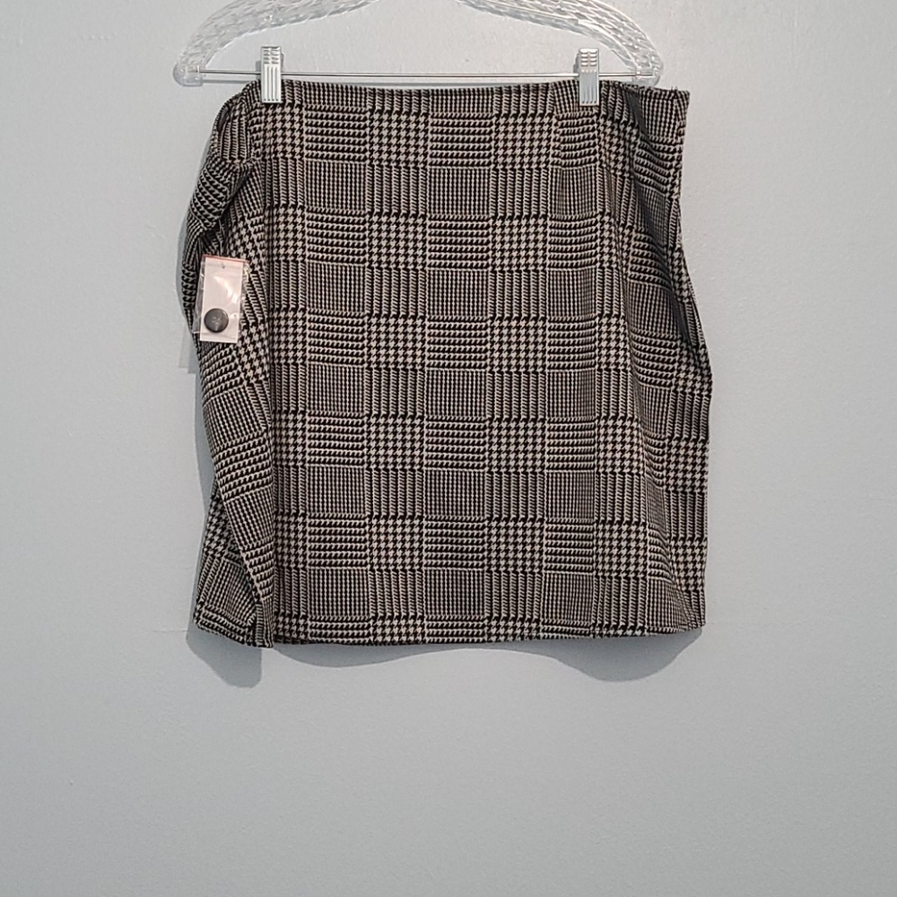 Plaid midi skirt - Picture 2 of 3